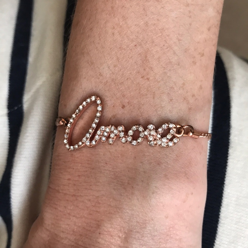 Amore pull bracelet